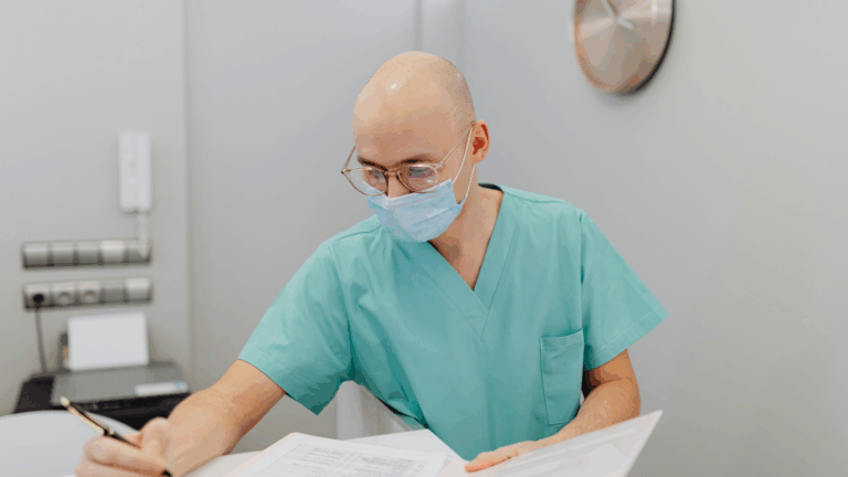 Comptes rendus médicaux -Simplify